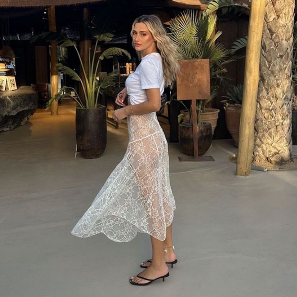 Vestido de Praia em Renda de C - Midi Skirt Floral avaliação e preço